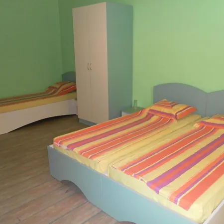 Mari Guest Золотые Пески